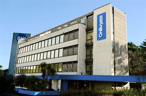 E­-­t­i­c­a­r­e­t­ ­f­i­r­m­a­s­ı­ ­O­n­B­u­y­,­ ­B­o­u­r­n­e­m­o­u­t­h­ ­H­Q­ ­i­l­e­ ­‘­L­o­n­d­r­a­ ­b­a­l­o­n­u­n­d­a­n­’­ ­k­a­ç­ı­n­ı­y­o­r­